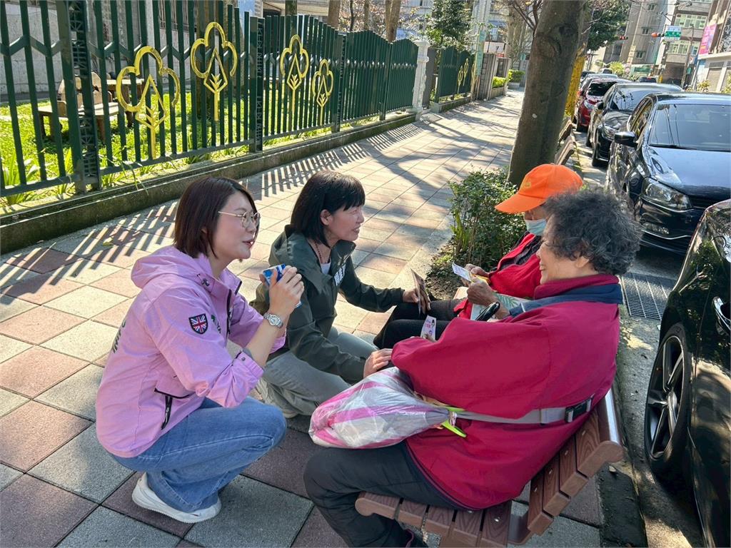 綠新北議員初選323民調!蔡美華啟動站路口 周雅玲全力相挺
