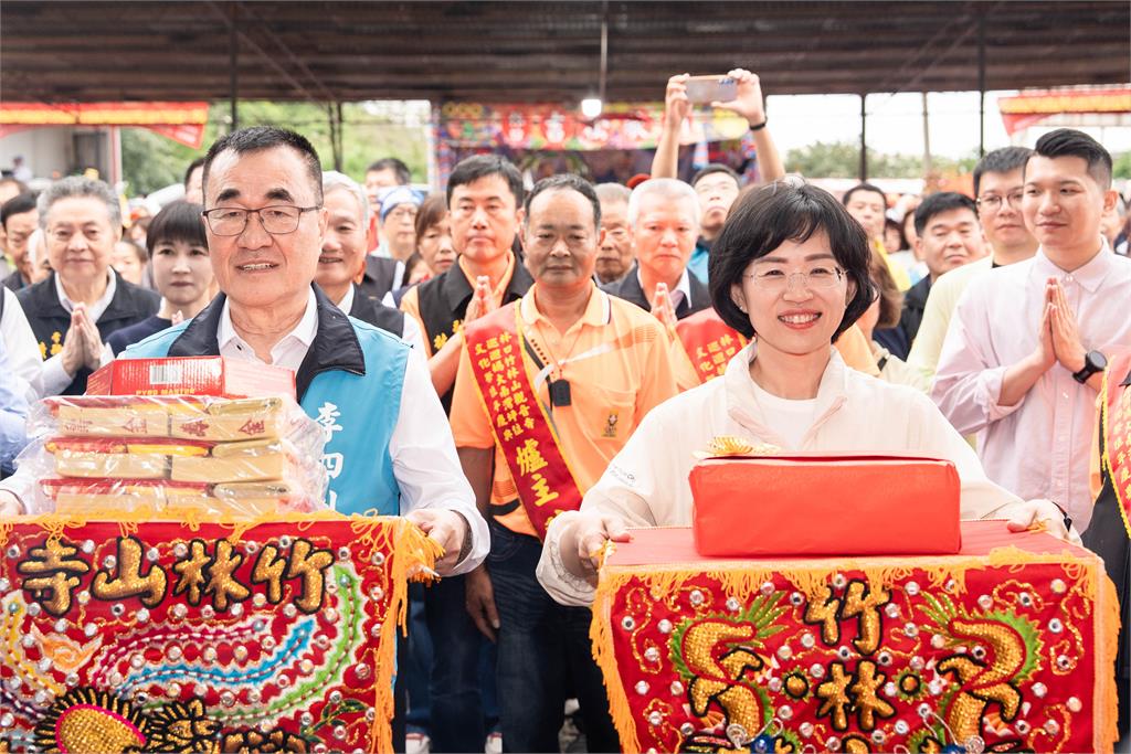 快新聞／蘇巧慧母親節行程滿檔「談媽媽心聲」！民眾高喊：一定會贏