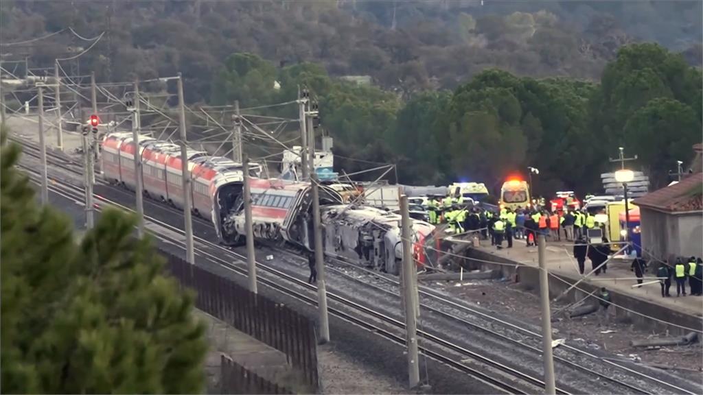 上週才檢修！西班牙高鐵出軌「離奇」對撞　釀39死　上百人受傷