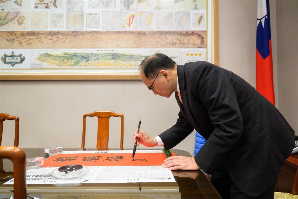 首創!台灣史骨架、民主發展為血肉 臺灣民主尋蹤書法展將開展