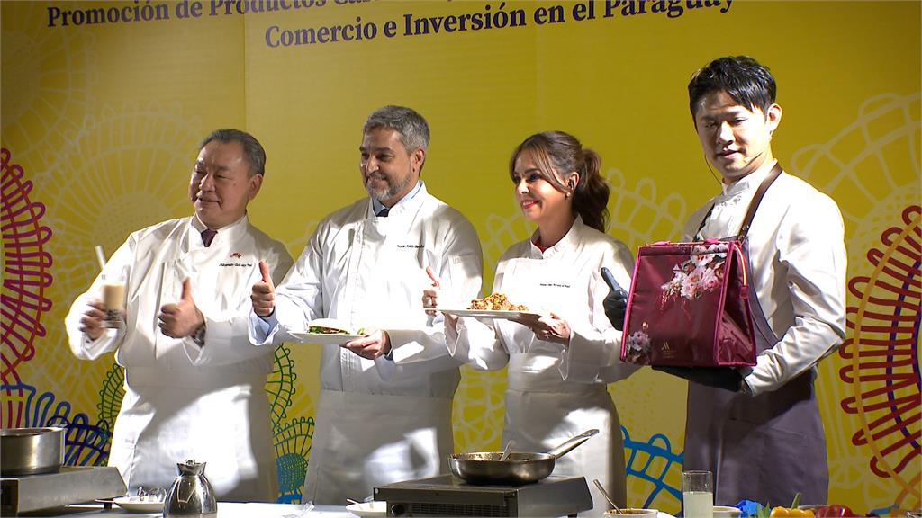 巴拉圭總統伉儷訪台　化身廚師推銷自家肉品