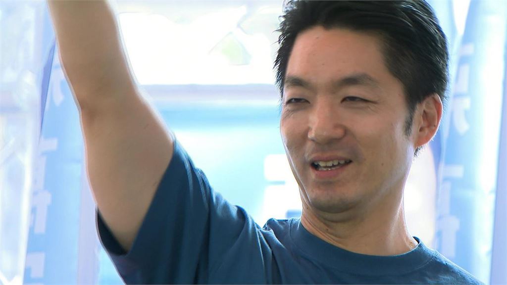 蔣萬安被問「選的很辛苦原因」秒回一長串！趙少康瞬間語塞喊「我幫你答」場面超尷尬