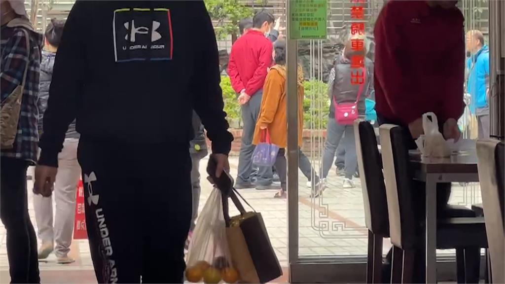 陽台加蓋通風不良 台中一家4口疑一氧化碳中毒緊急送醫