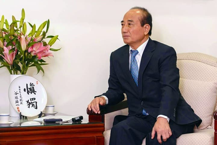 從「感化院壞囝仔」逆襲成百億總裁!尹衍樑生前淚謝「王金平」教誨改變一生