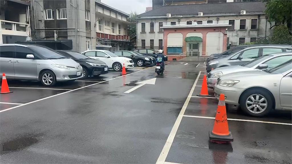 高虹安被爆出入5輛豪車接送 保時捷神秘車主是「她」
