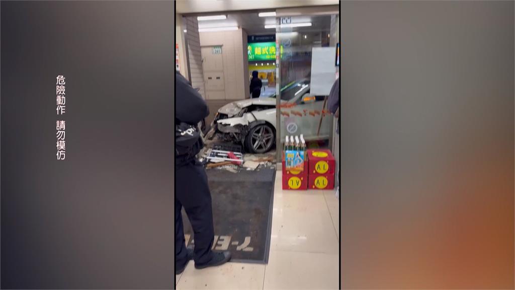 賓士車4小時內連撞2間超商騎樓 酒測值0單純恍神釀禍?