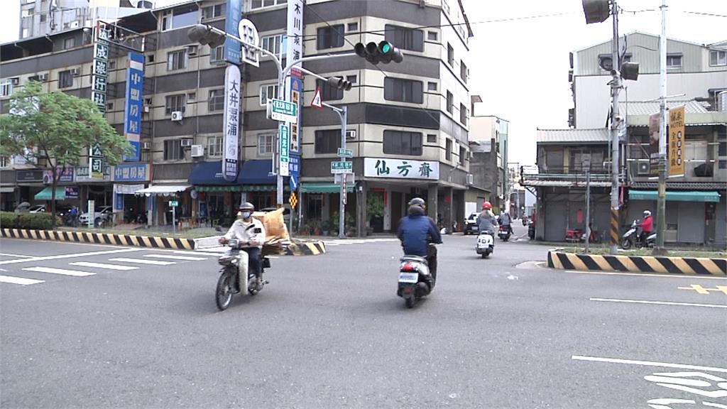 彰化執勤救護車路口撞機車 女騎士噴飛傷重送醫急救