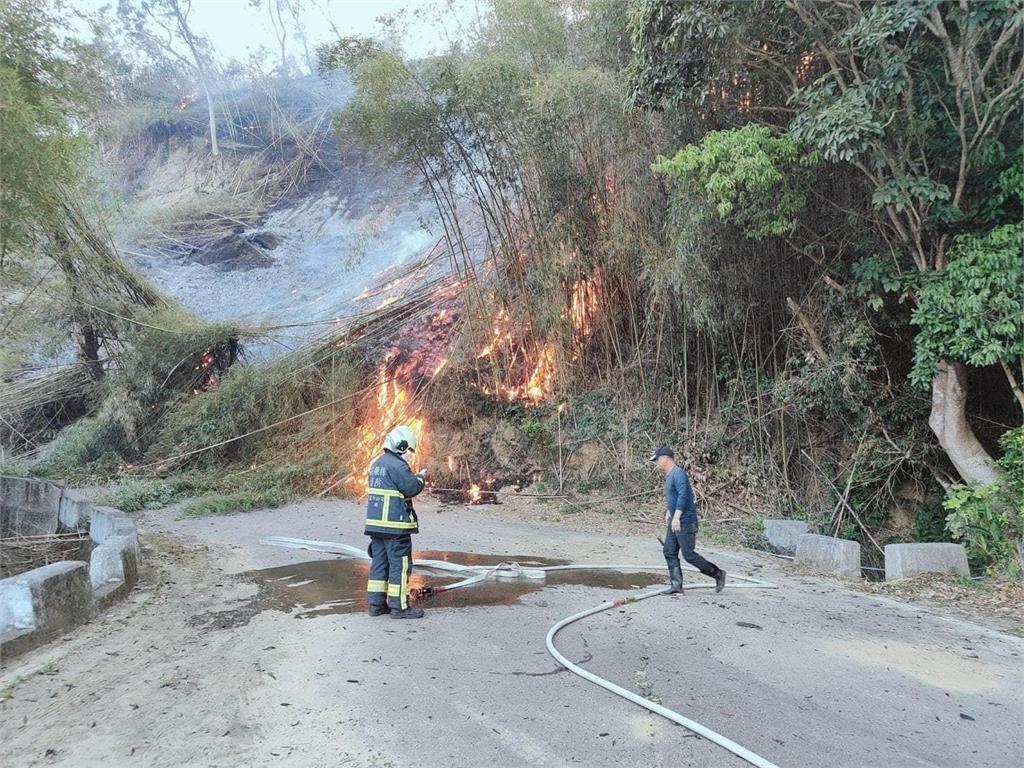 大湖竹林火警延燒近3小時 清理火場發現一名男性死者