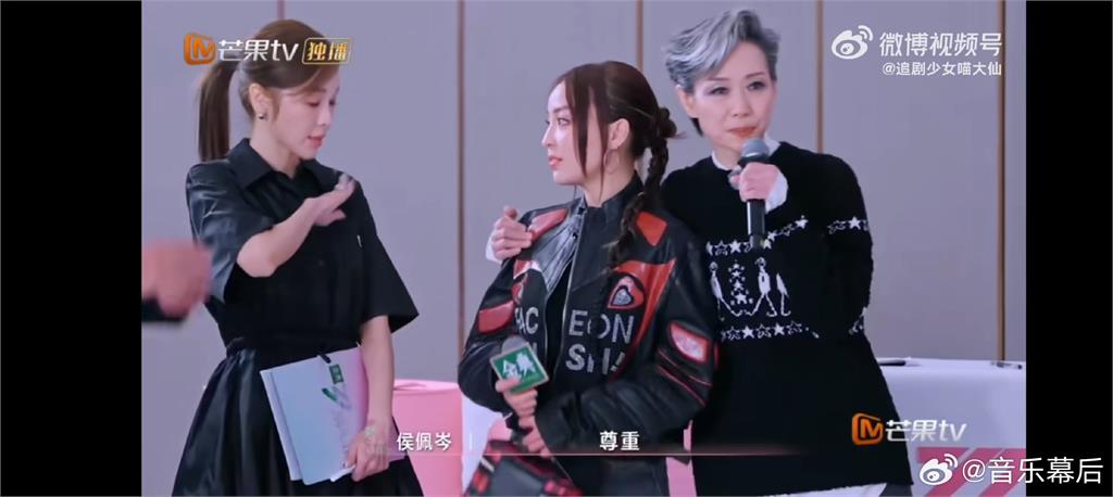 侯佩岑「3度搶人」慘遭無情拒!搥胸狂喊「真誠1句」中國網流淚:太有風度