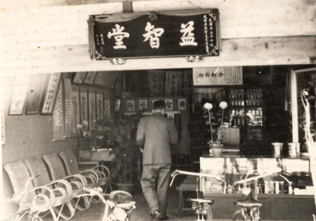 獨家/超高齡社會防失智!博仁堂周建文憶爺爺周智夫:每天「這兩件事」到老不健忘