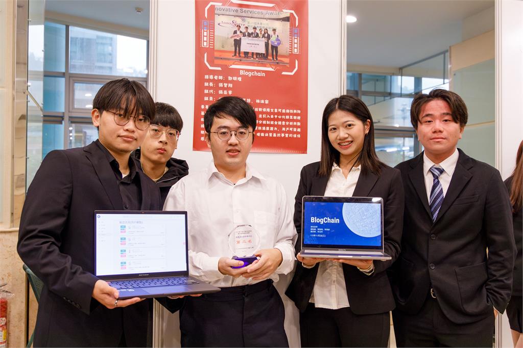 世新大學資管系畢展「與AI同行」 37組團隊跨域協作吸睛