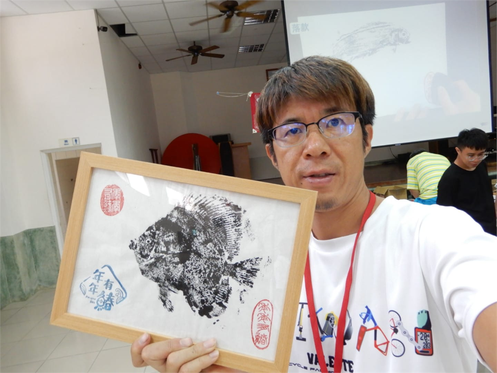 日作家在台剪頭髮!「超台造型」讓他傻眼:台灣人那麼愛赤木剛憲?