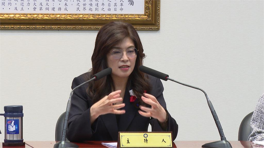 帶勤彭蓁訪美掀議 綠質疑鄭麗文訪美是「中共陰謀」
