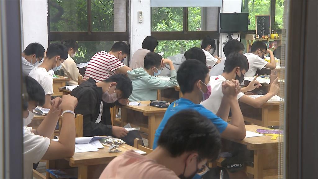 英文會考試題與4年前參考題本「一模一樣」　心測中心證實「該題送分」