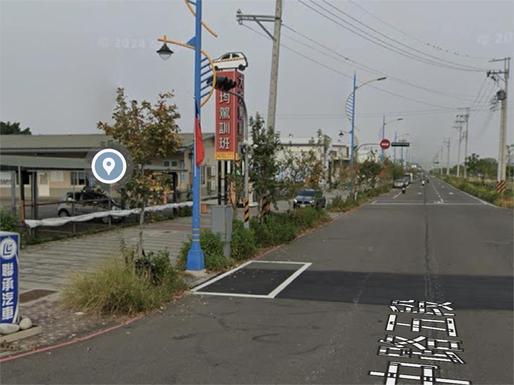 台中三寶違停「待轉區⭢停車格」遭罰!路人傻眼:旁邊就是駕訓班