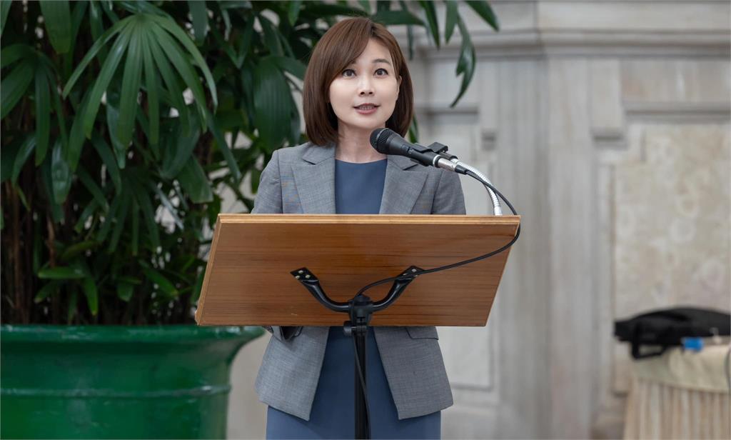 快新聞/轉任蔣市府副發言人初登場 魏汶萱為「誰要消滅中華民國」叫板中央