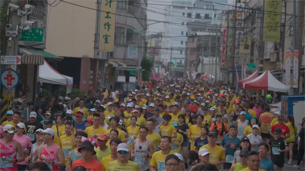 田中馬拉松跑者倒地失去意識　民眾.消防聯手搶命