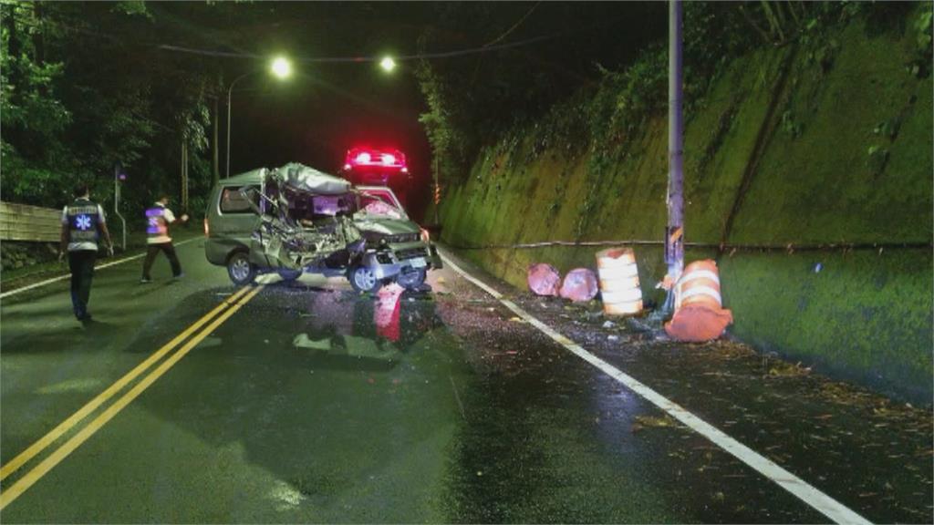 高雄山道死亡車禍！　駕駛酒駕載友自撞釀雙亡