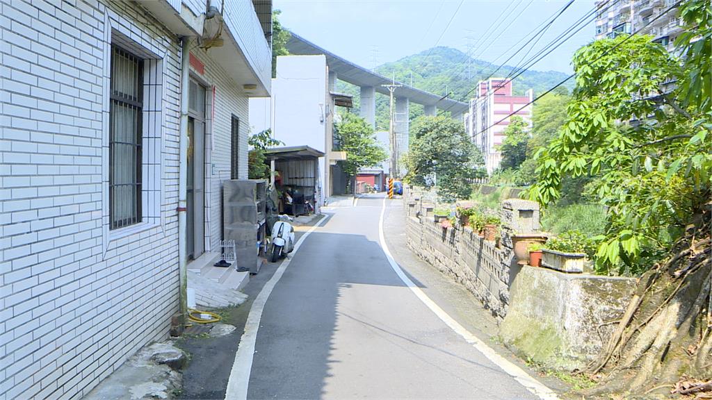 路邊停車被碎嘴!男抄球棒攔人 怒嗆:不知我是地頭蛇?