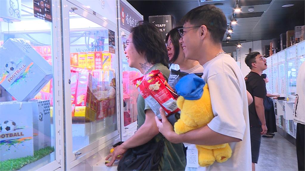 娃娃機店驚爆惡意倒閉？　「點數變垃圾」大批玩家氣炸
