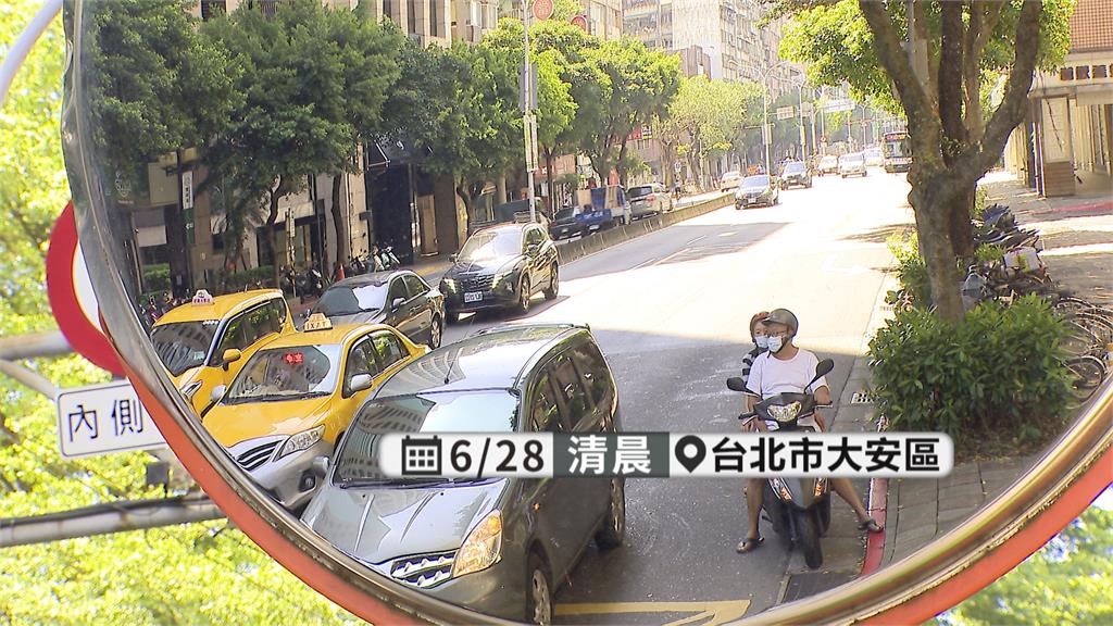 保時捷停路中央突然滑動 警急破窗拉手煞車逮酒駕