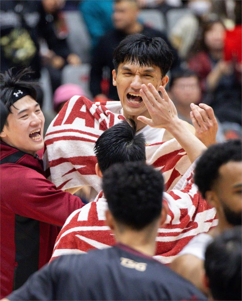 PLG(影)／首節球員就爆衝突!獵鷹仍97:91勝勇士奪2連勝