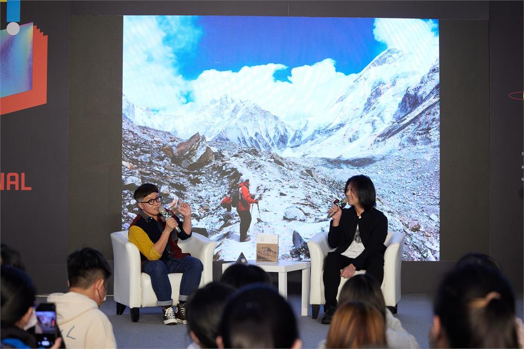 五月天阿信認了「多年前唯一搭訕的女孩」 女主角身分曝光了
