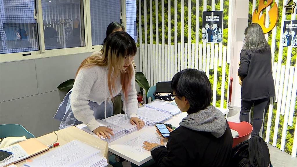 「加嚴版選罷法」正式上路 民進黨團三長遞交釋憲聲請書