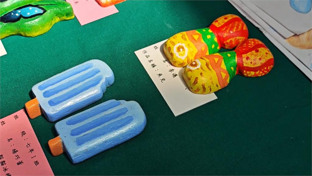 桃園創意擲筊大賽吸睛！　冰棒、鳳梨、魷魚變筊杯
