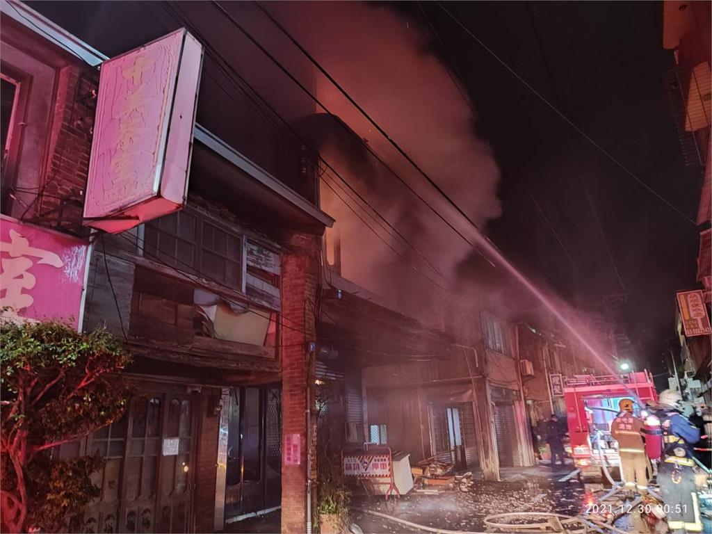 快新聞/新竹縣民宅深夜惡火 46歲男受困3樓死亡