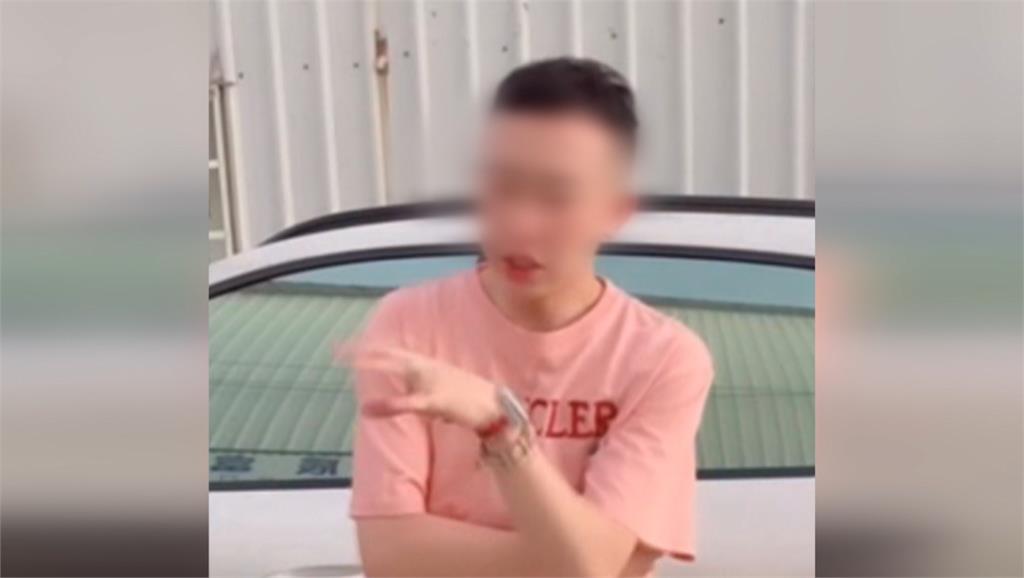就是你! 男涉詐欺遭通緝 被逮過程"直播大放送"