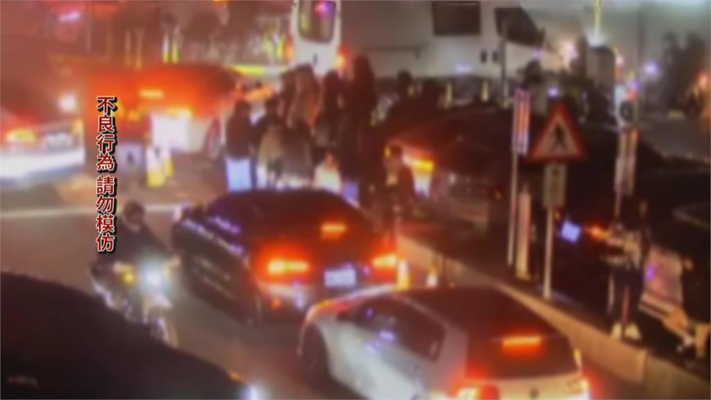 合歡山武嶺「假日變早市」 凌晨塞爆警開出5張罰單