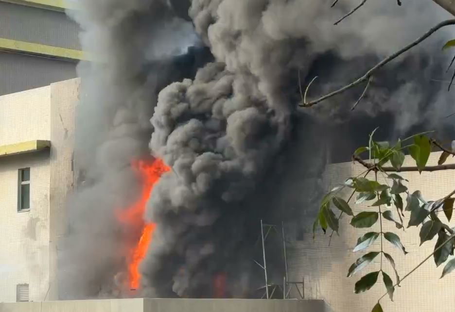 竹科大火! 變電所爆炸起火 1OHCA.2人嚴重燒燙傷