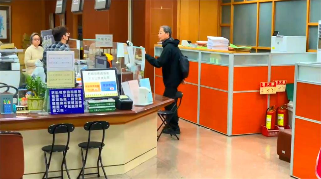 快新聞/沒完沒了?北院18時重開接押庭!應、李已抵法院 沈取消手術急報到