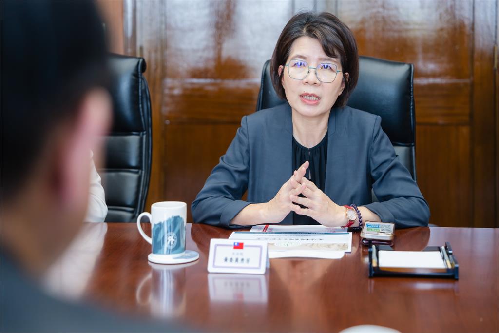 快新聞/從清冠一號到烏克蘭義診 林佳龍:中醫藥是台灣與世界的橋樑