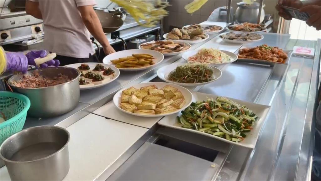 高雄自助餐夾這樣要300元！　店家重算降價險成冤大頭？