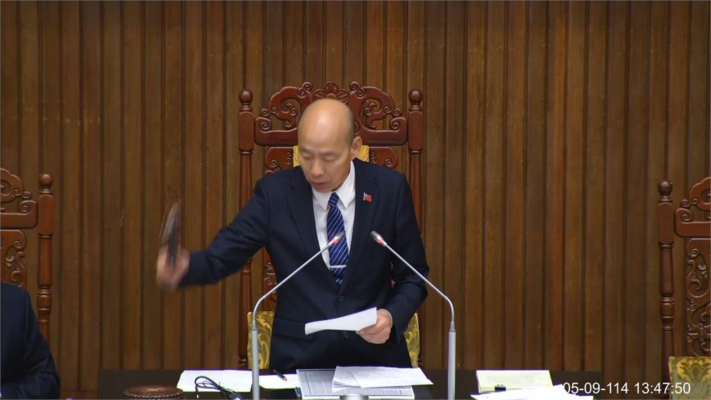 國定假日4+1「勞工被AI取代」掀熱議!網揭「現實1盲點」搖頭:老闆捨不得