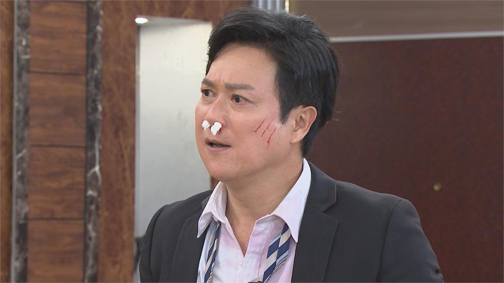 《黃金歲月》王燦跟羅巧倫攤牌重頭戲！一位喉嚨失聲、一位踢到鐵板成職災