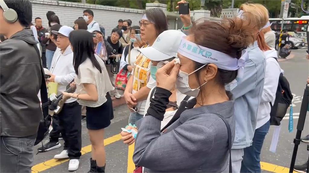 柯文哲宣判／阿北一審遭重判17年　小草場外聞訊失控「爆哭又再揮拳動粗」