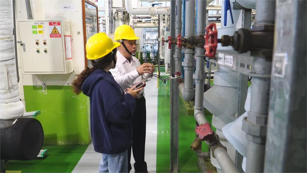 萬綠叢中一點紅 空調女師傅張均柔