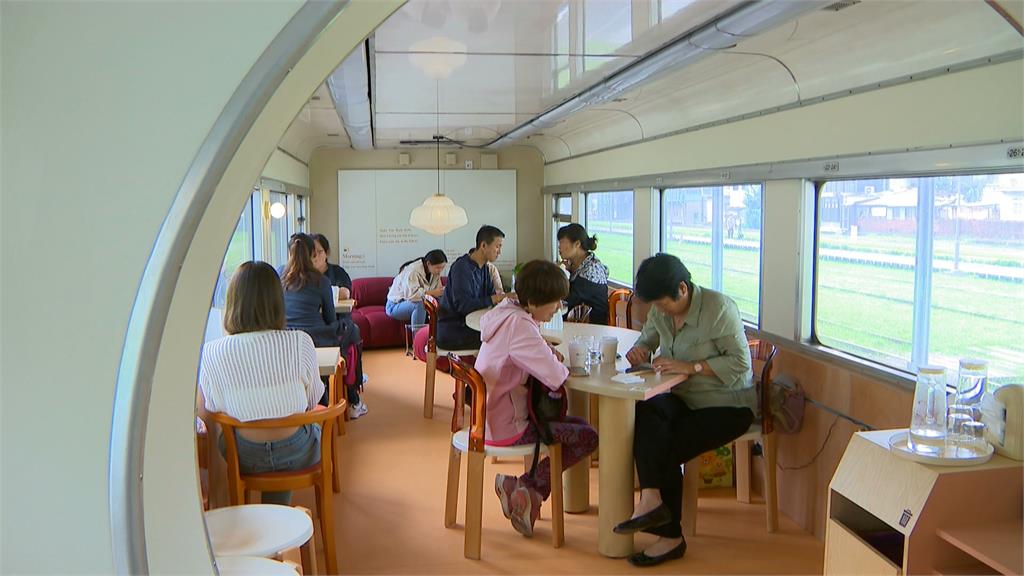 火車車廂變身麵包店 復駛濱線火車回味百年前風華