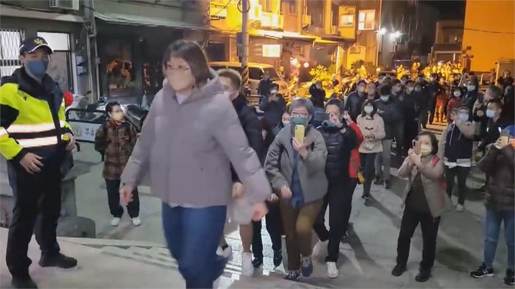 翁章梁驚呼連連！新港奉天宮搶頭香登場　第一名門下滑壘拔頭籌