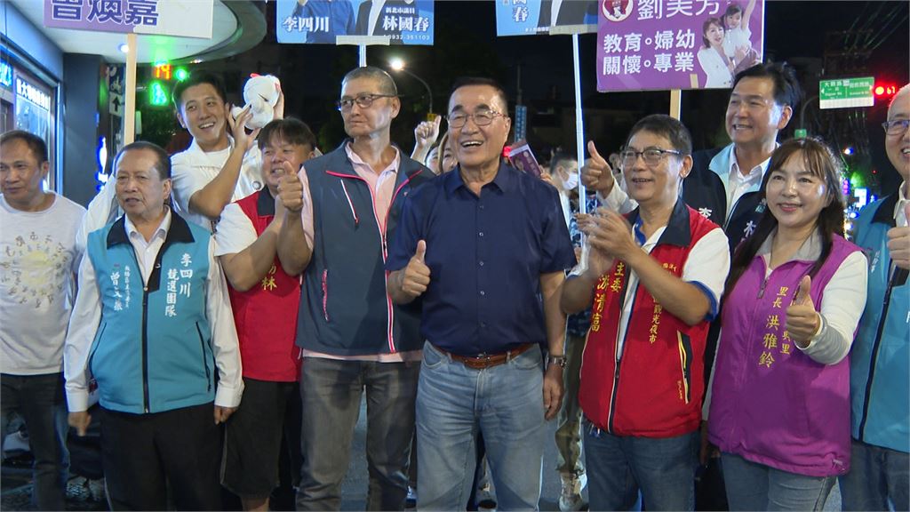 雙十連假拚陸戰！蘇巧慧湳雅夜市拜票　支持者搶合照.握手人氣超夯