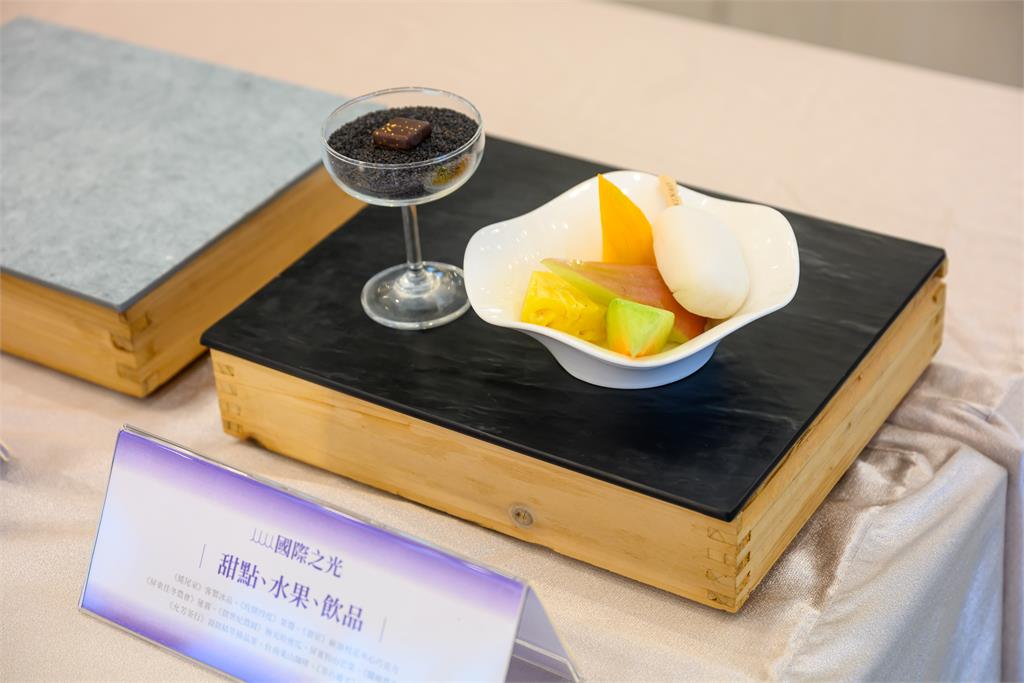 快新聞/賴蕭就職國宴菜色一次看! 賴清德最愛「蝦仁飯」、茶の魔手珍奶都登餐桌