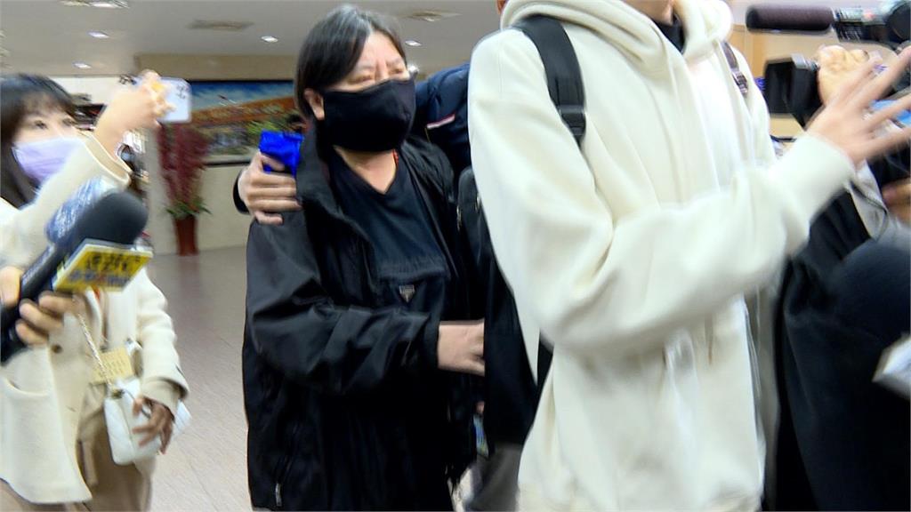 邱瓈寬被控盜賣閨密股票31.4億 北檢偵結不起訴