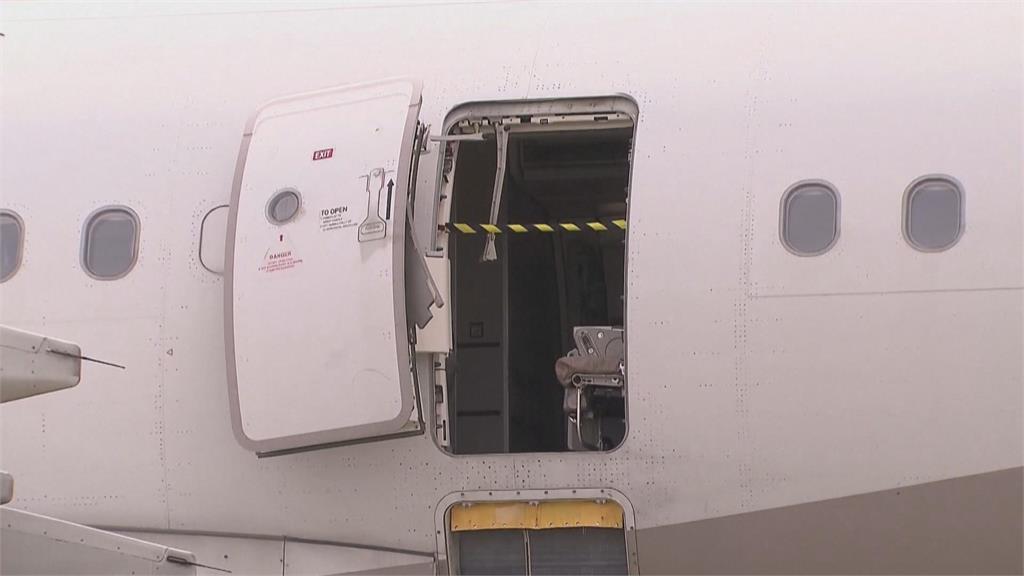 韓亞航機門降落前遭開啟　12名乘客呼吸困難
