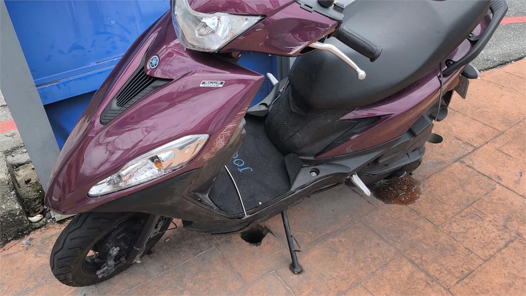 花蓮嚴重車禍！轎車撞重機波及待轉機車　2騎士送醫