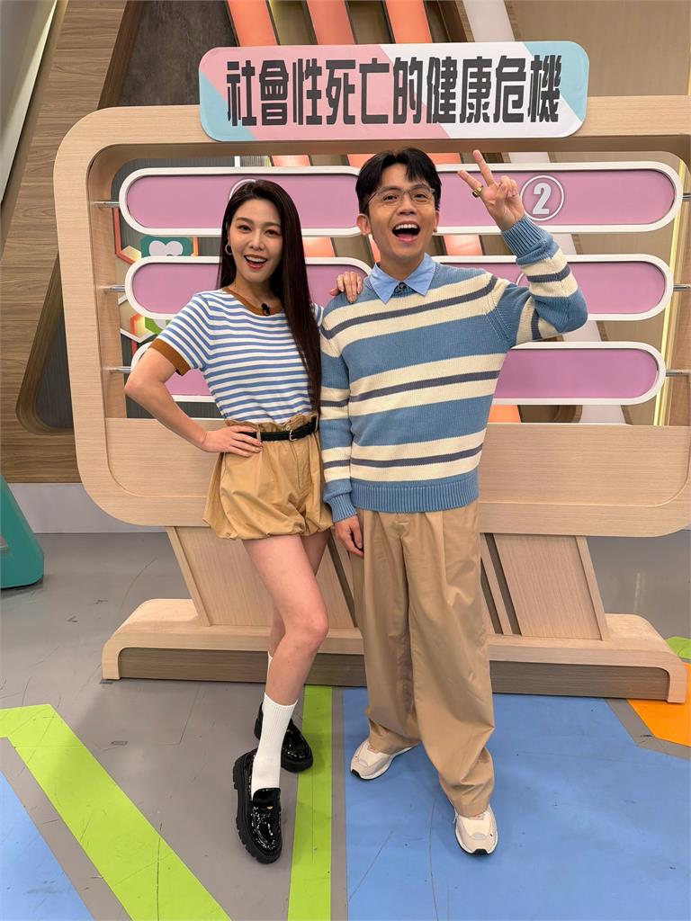 李新泡湯突飄「臭味」！以為是陌生人結果竟是老公在水裡放屁