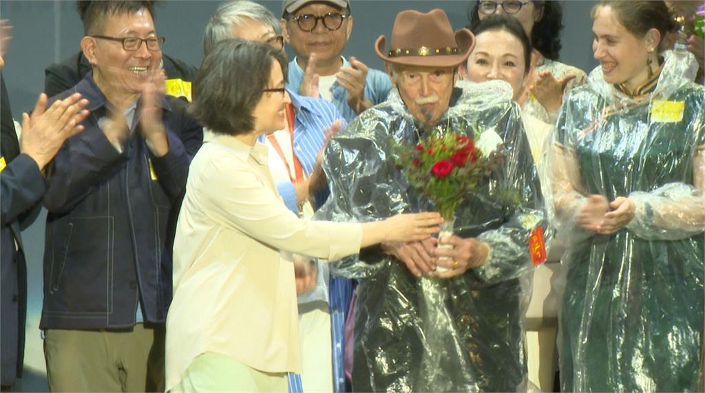 368兒童藝術工程第三輪「永續啟航」 兩廳院廣場不畏風雨精彩演出
