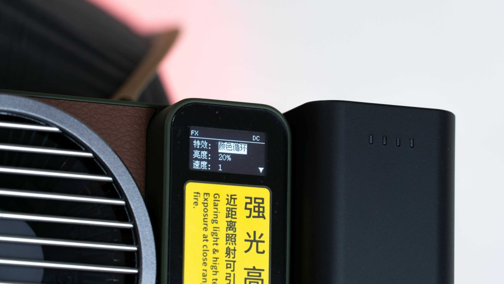 「心得」智雲 MOLUS X100 RGB PRO – 美的不像是個攝影燈